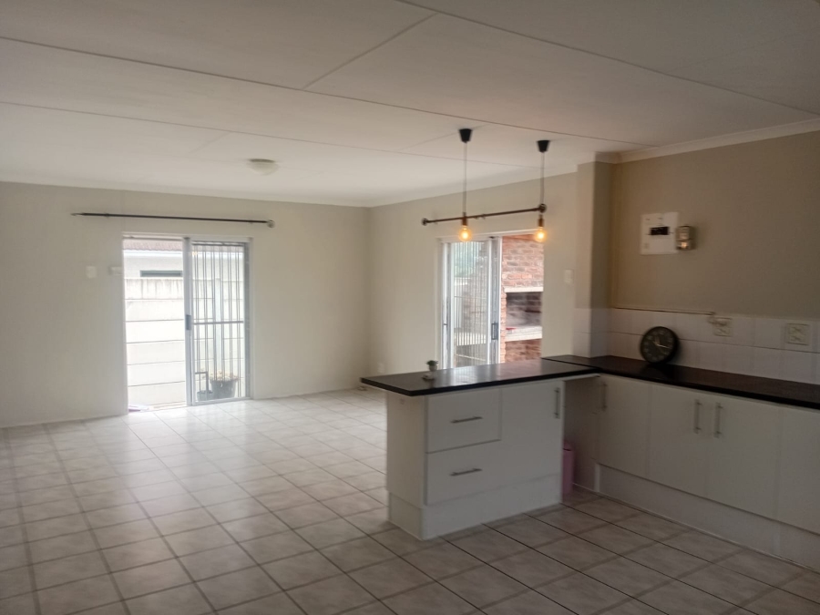 2 Bedroom Property for Sale in Nahoon Valley Park Eastern Cape